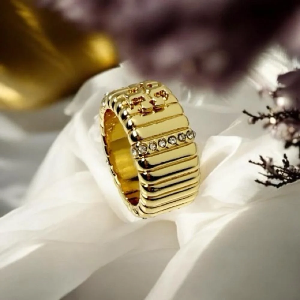 Tory Burch Crystal Textured Pave Logo Band Ring. Size 8